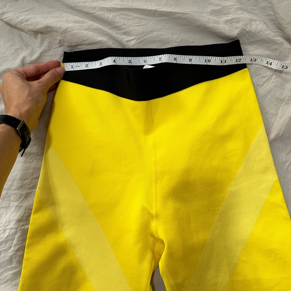 Fabletics Workout Outfit - Picture 6 of 13